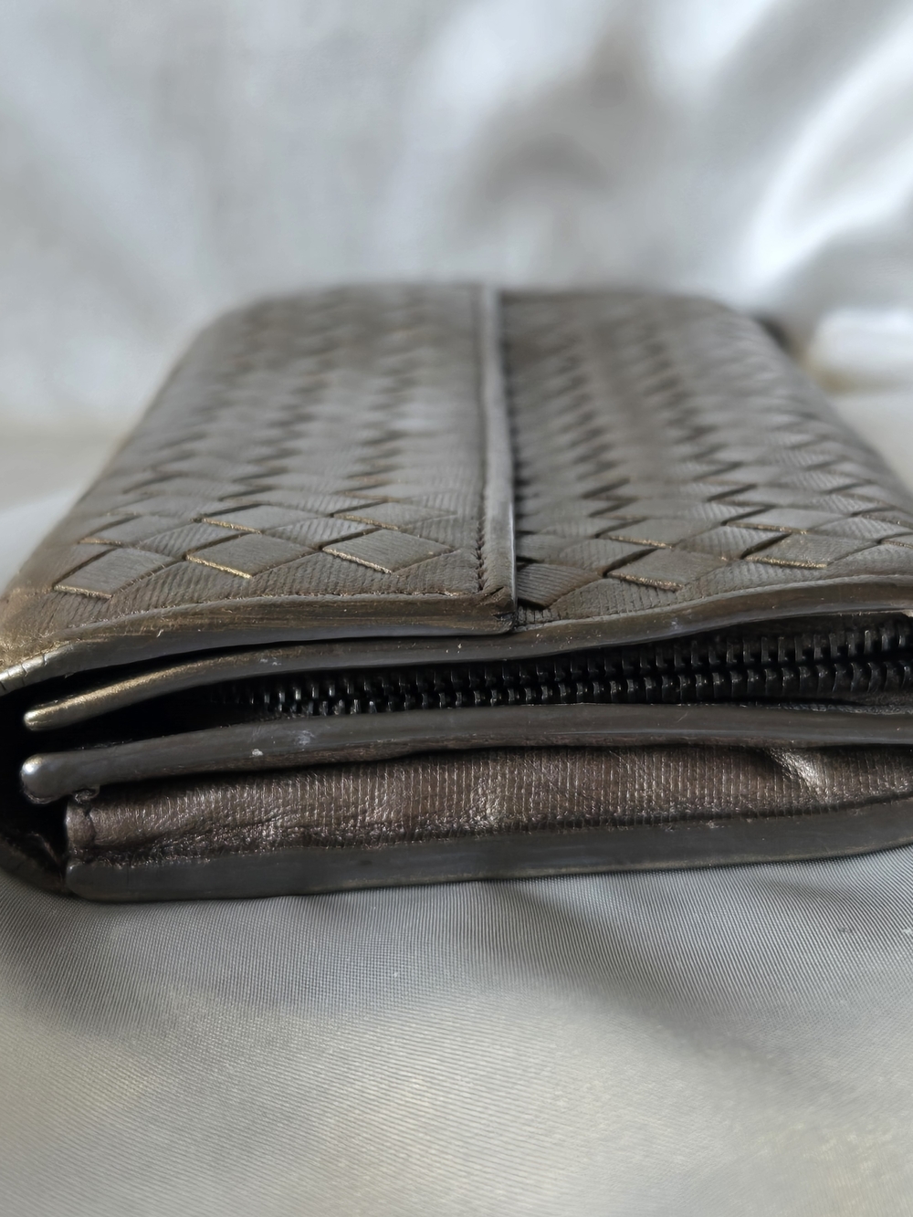 Bottega Veneta Metallic Gold Intrecciato Leather Wallet - Picture 3 of 16